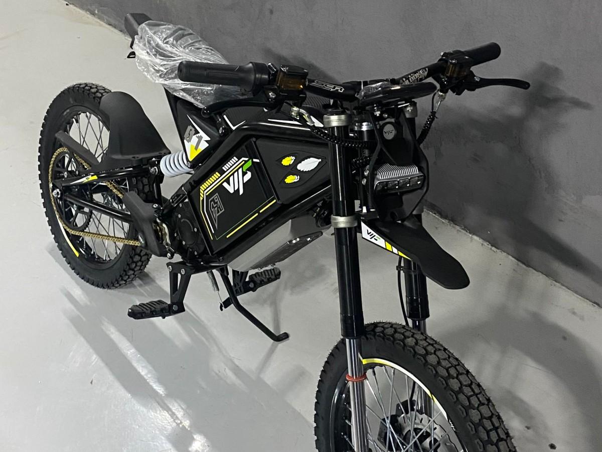 moto 4